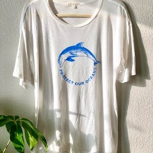 URBAN OUTFITTERS GRAPHIC TEE